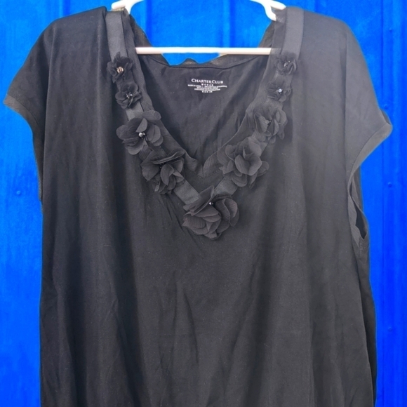 CHARTER Club black v-neck top with fabric flowers size 3X Like new - Picture 1 of 5